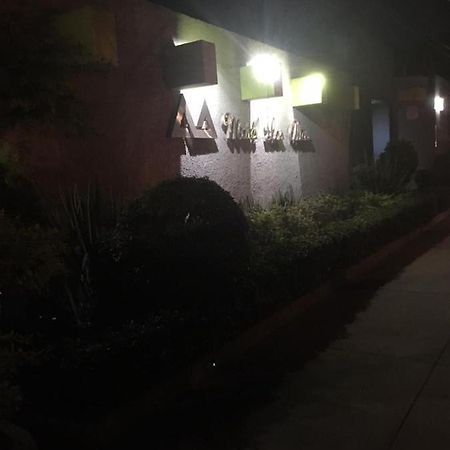Tlaquepaque Motel Los Altos מראה חיצוני תמונה